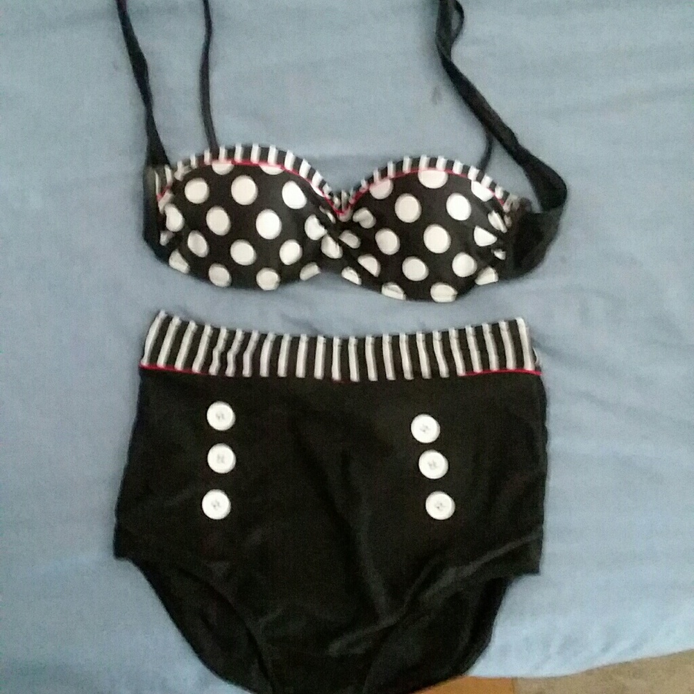 Pin Up Bathing Suit